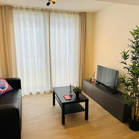 Zomerhuis - Gratis Parkeren! 아파트